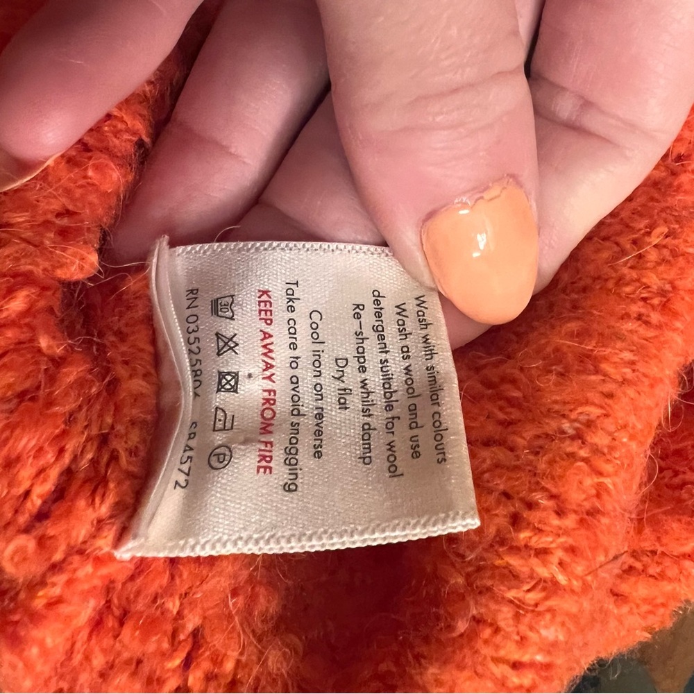 Sweaty Betty Orange Boucle Side Zip Turtleneck
Sweater - Picture 12 of 15